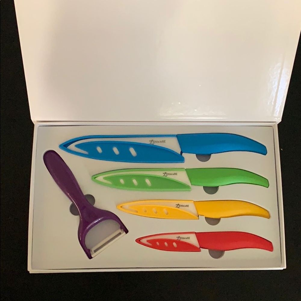 Never used ceramic knife set